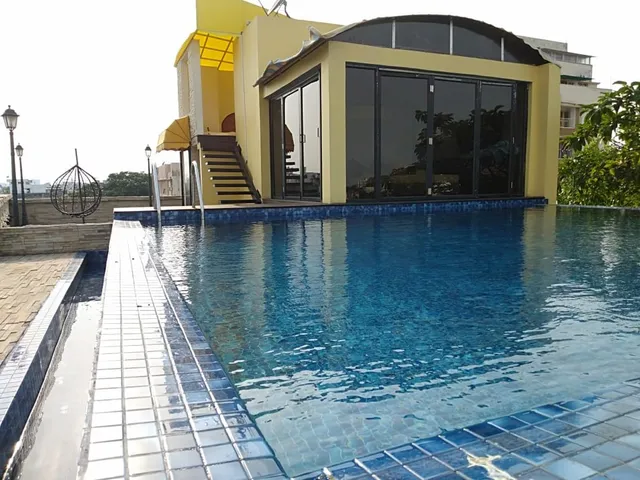 The Manor House, Kolkata