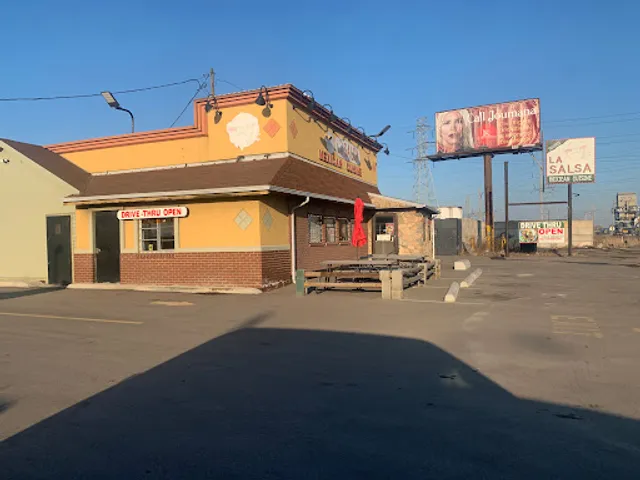 La Salsa Mexican Cuisine