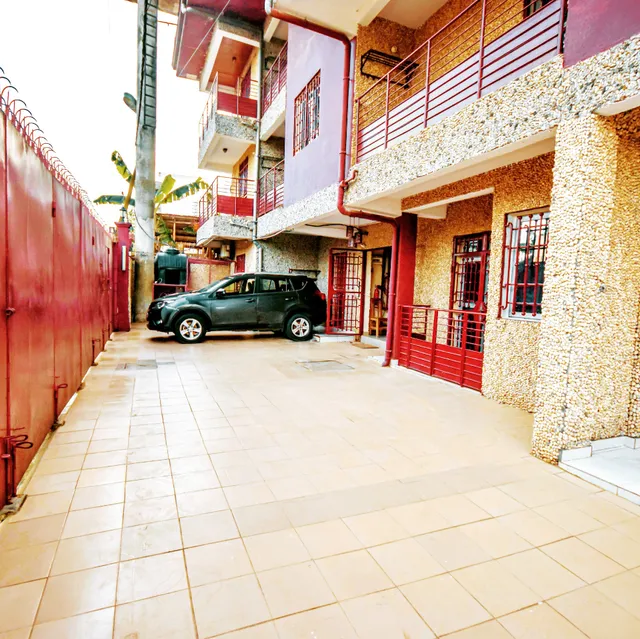 Stonehouse Douala - Luxury Furnished Apartments