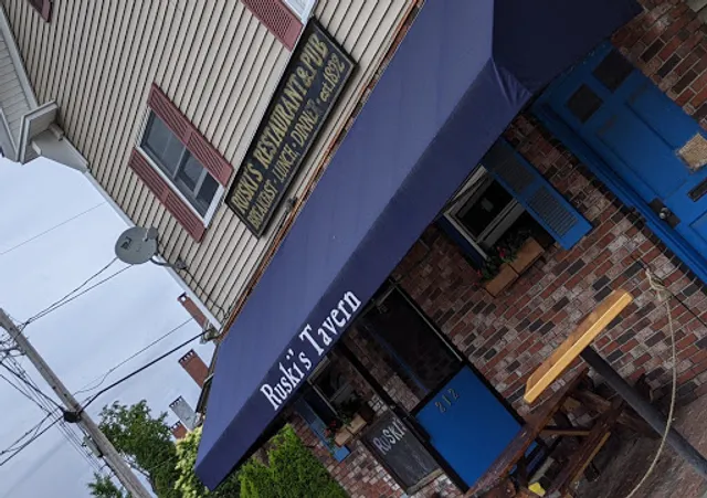 Ruski's Tavern