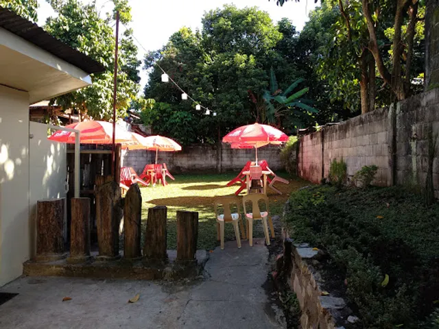 NEVA’S PIZZA - Valencia Branch