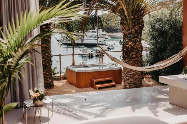 Zori Timeless Hotel & Restaurant