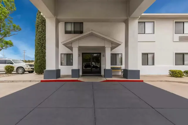 Quality Inn & Suites Artesia