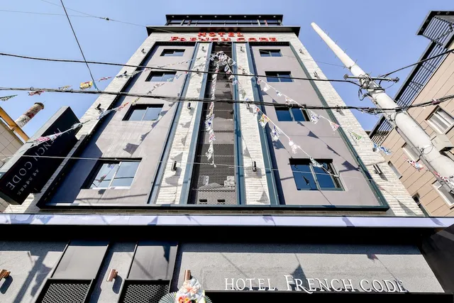 French Code Hotel