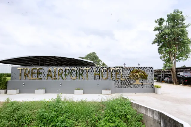 Tree Airport Hotel