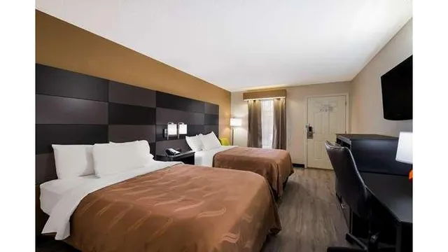 Quality Inn Johnson City I-26 exit 17