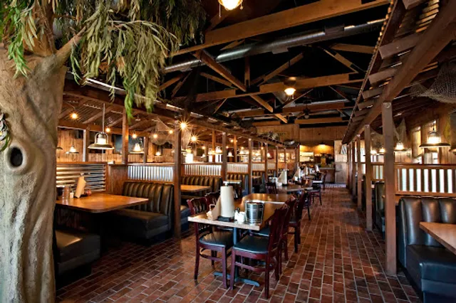 Huckleberry's Breakfast & Lunch