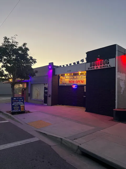 The Bulldog Bar & Grill