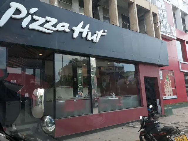 Dominos Pizza - Kotahena