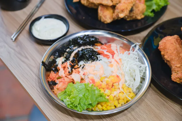 Chicken Plus Tôn Đức Thắng - Long Xuyên