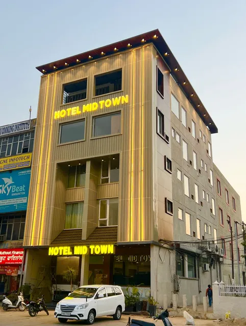 Hotel Midtown Banquet Bar & Restaurant