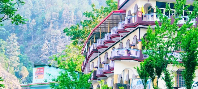 Sri Narayana palace Maneri