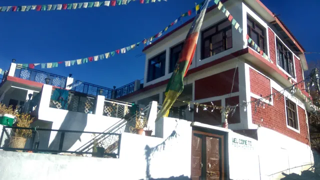 TASHI HOME STAY