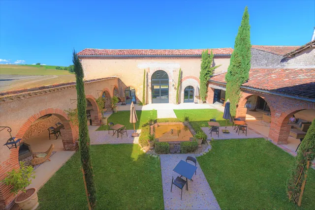 Field La Monestarié By Bed And Culture