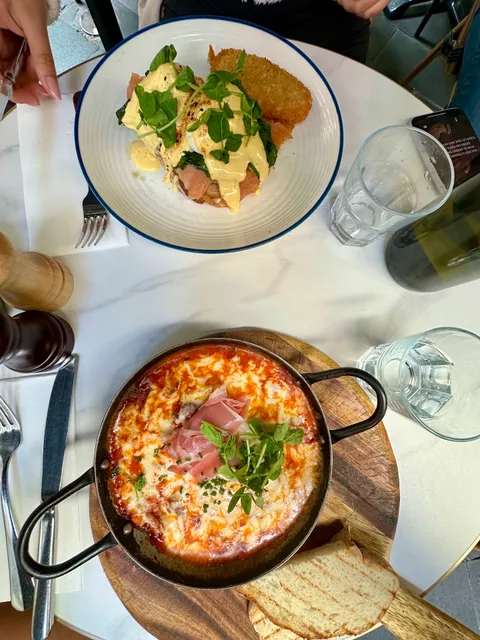 Vespa Rossa Degraves