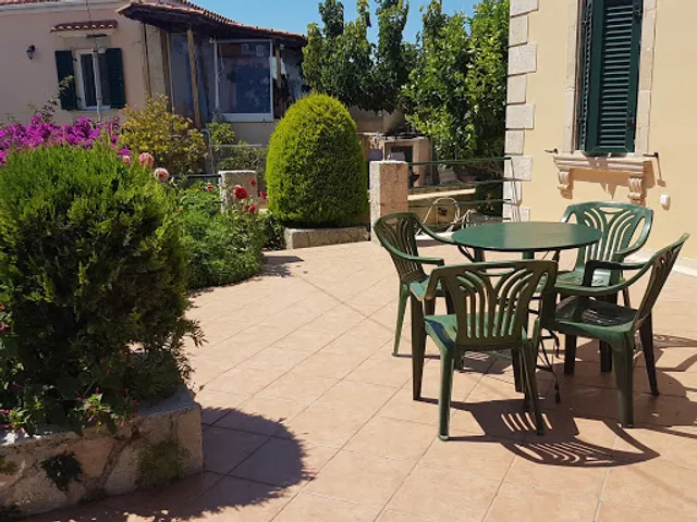 Ladokolla stin Plagia