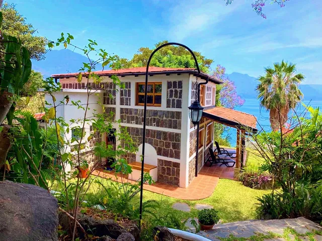 La Casa Bonita del Lago Atitlán