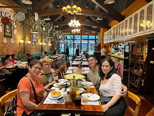 Mama Lou's Italian Kitchen Vertis North