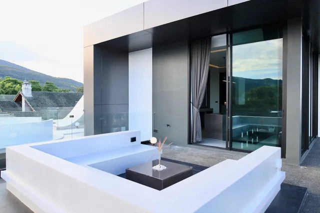 Charming Futuristic Infinity Pool Villas