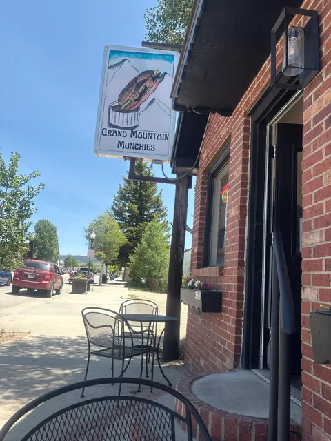 Grand Mountain Munchies