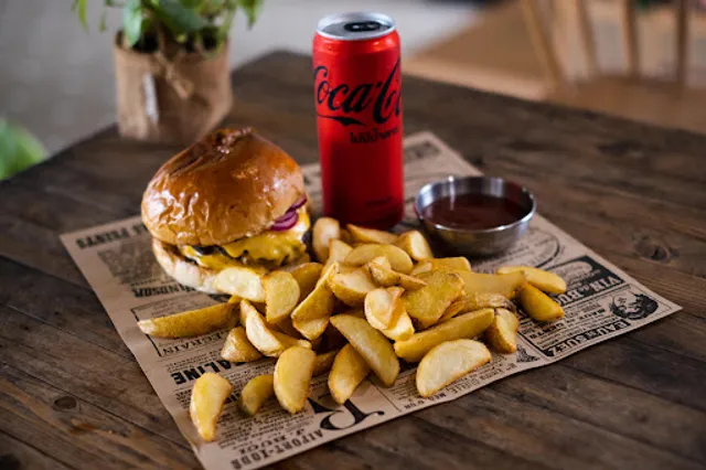 BTB - Between the Buns (Central Festival Samui)