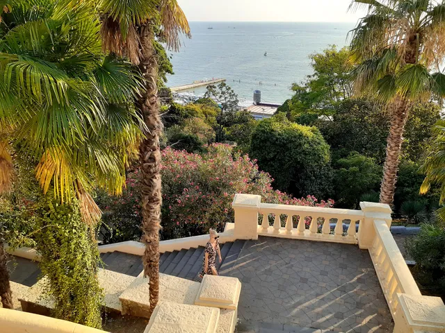 Morskaya Naberezhnaya Tsentral'noy Chasti Sochi