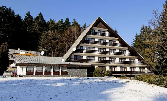 HOTEL JUNIOR PIATROVÁ