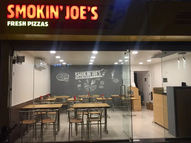 Smokin' Joe'S Fresh Pizza, Solapur
