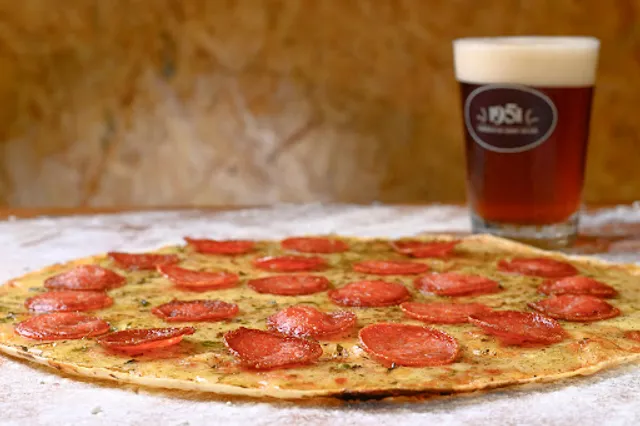 1951 Comércio de Chopp Gelado | Cerveja Artesanal | Petisco | Hambúrguer | Pizza | Transmissão de Jogo de Futebol | Tijuca RJ