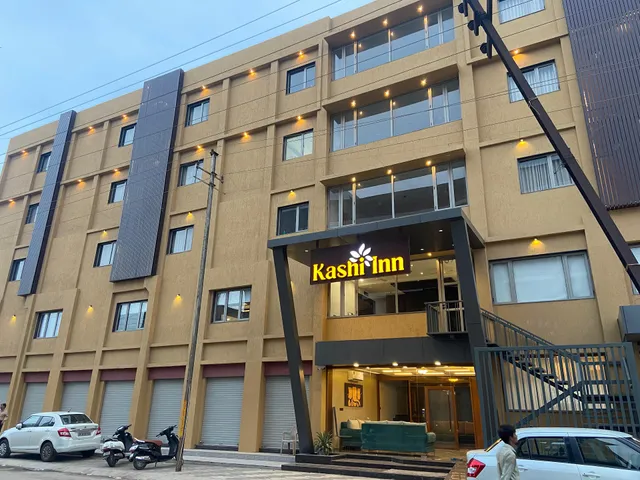 Kashi Inn Hotel & Restaurant