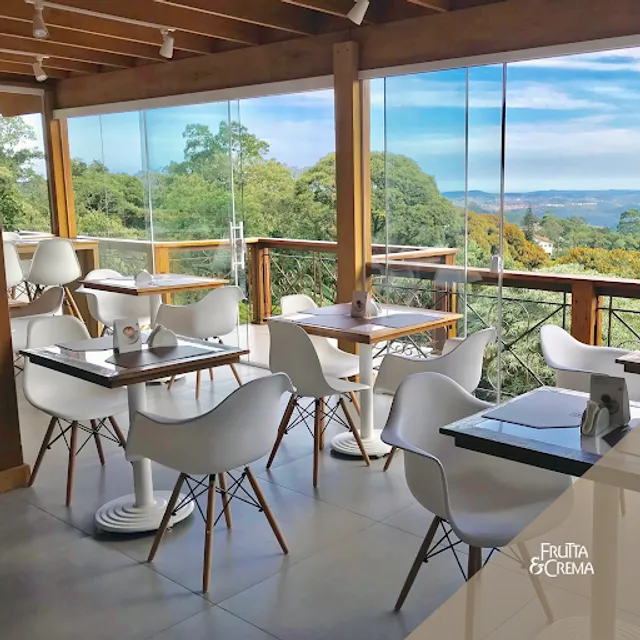 Frutta e Crema Gelateria e Ristorante Italiano - Serra da Cantareira