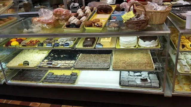 Davis Bakery & Delicatessen