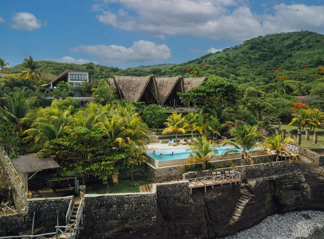 Puro Surf Hotel & Performance Academy