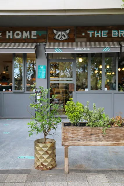 Brekkie Breakfast Club