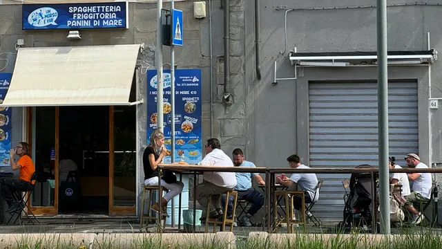 Paninoteca & Spaghetteria Un Morso E Via