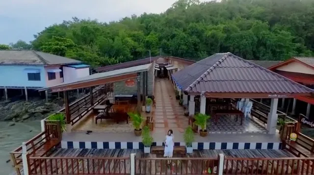 เรือนปลาไก่ โฮมสเตย์ (ruanplakai homestay)