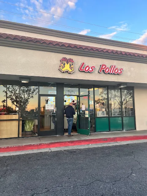Los Pollos
