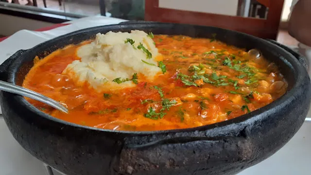 Restaurante e Pousada Castanheiras