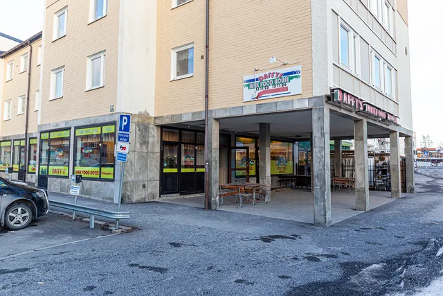 Daffy’s Junkfood House