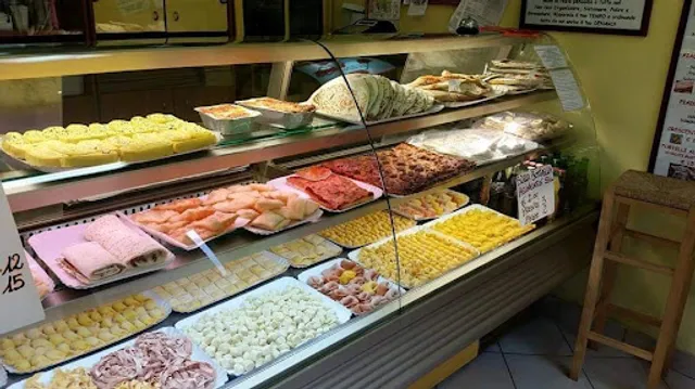 La Primula Rossa - Pasta Fresca, Piadina, Crescioni, Stuzzicherie e Prodotti Tipici