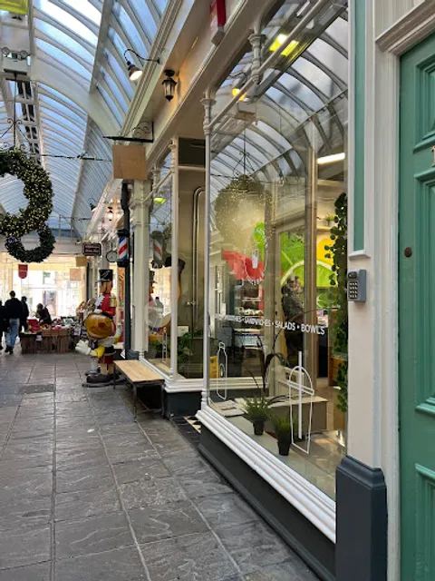 Refresh Juice & Wellness Bar