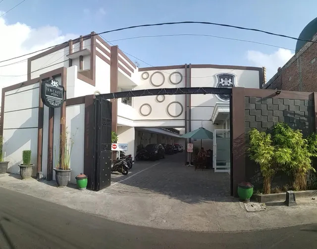 Incast Hotel