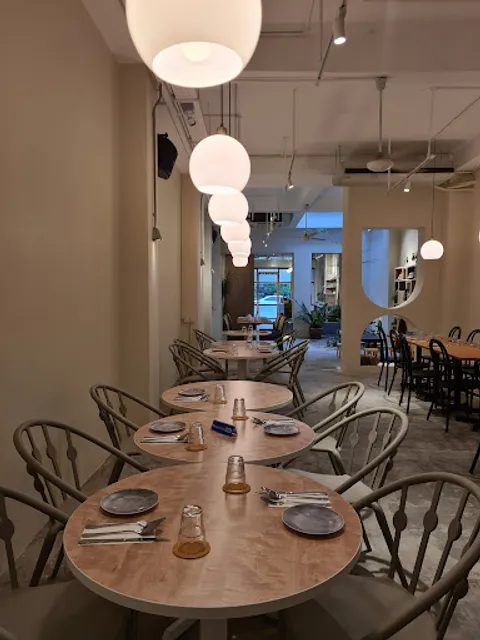 White Smoke Restaurant