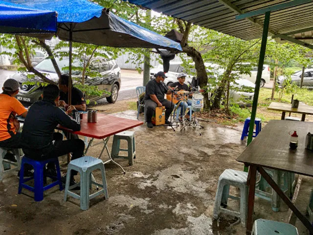 Pokok Cerry Nasi Lemak