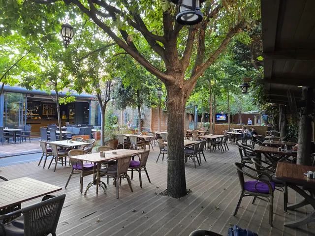 Pardi Cafe Restaurant