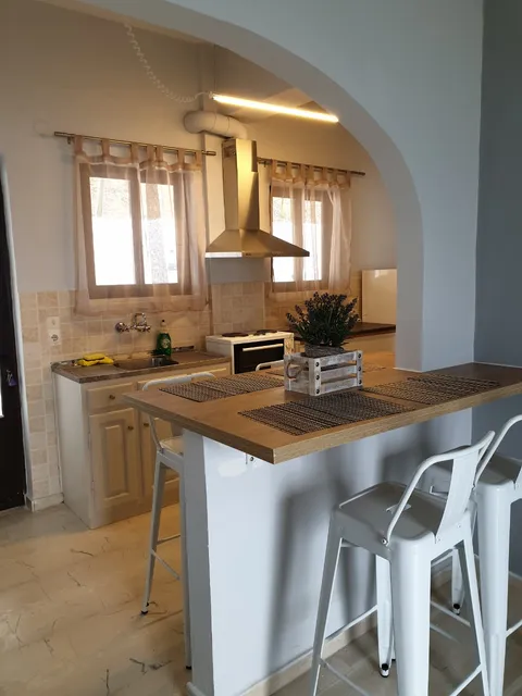 GEORGE'S SEA VIEW APARTMENTS MESSONGHI