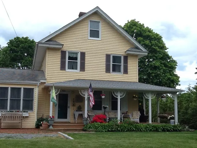 Sunny Side Up Bed and Breakfast-Closed