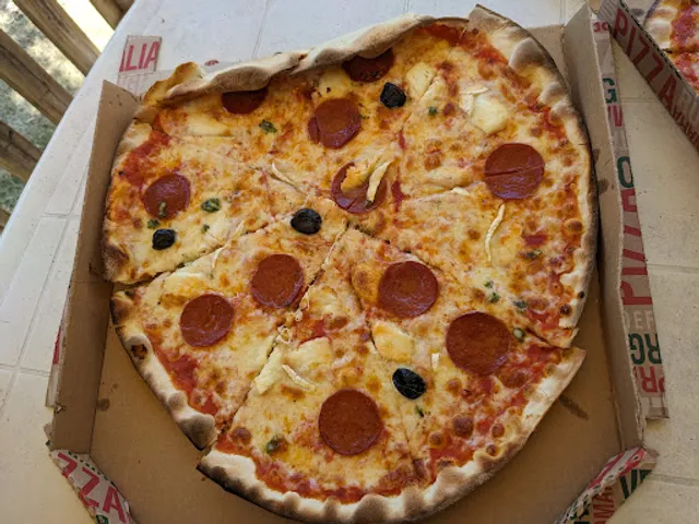 LA PIZZA