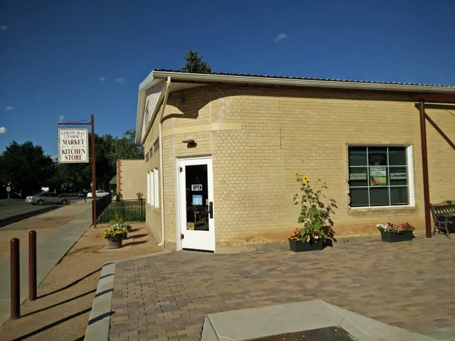 Straw Hat Farm Market & Kitchen Store