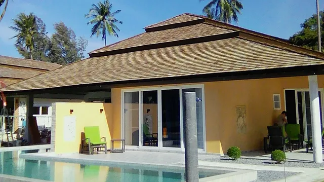 ヴィラ マナーオ